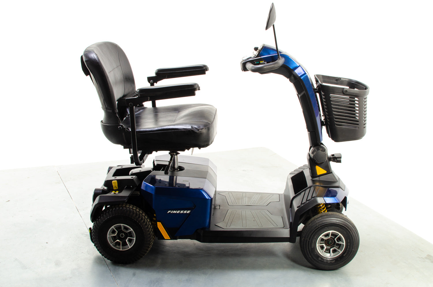 Pride Apex Finesse Used Mobility Scooter Suspension Transportable Pavement