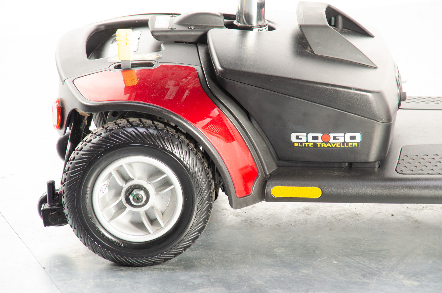 2016 Pride Go-Go Elite Traveller 4mph Transportable Mobility Boot Scooter in Red