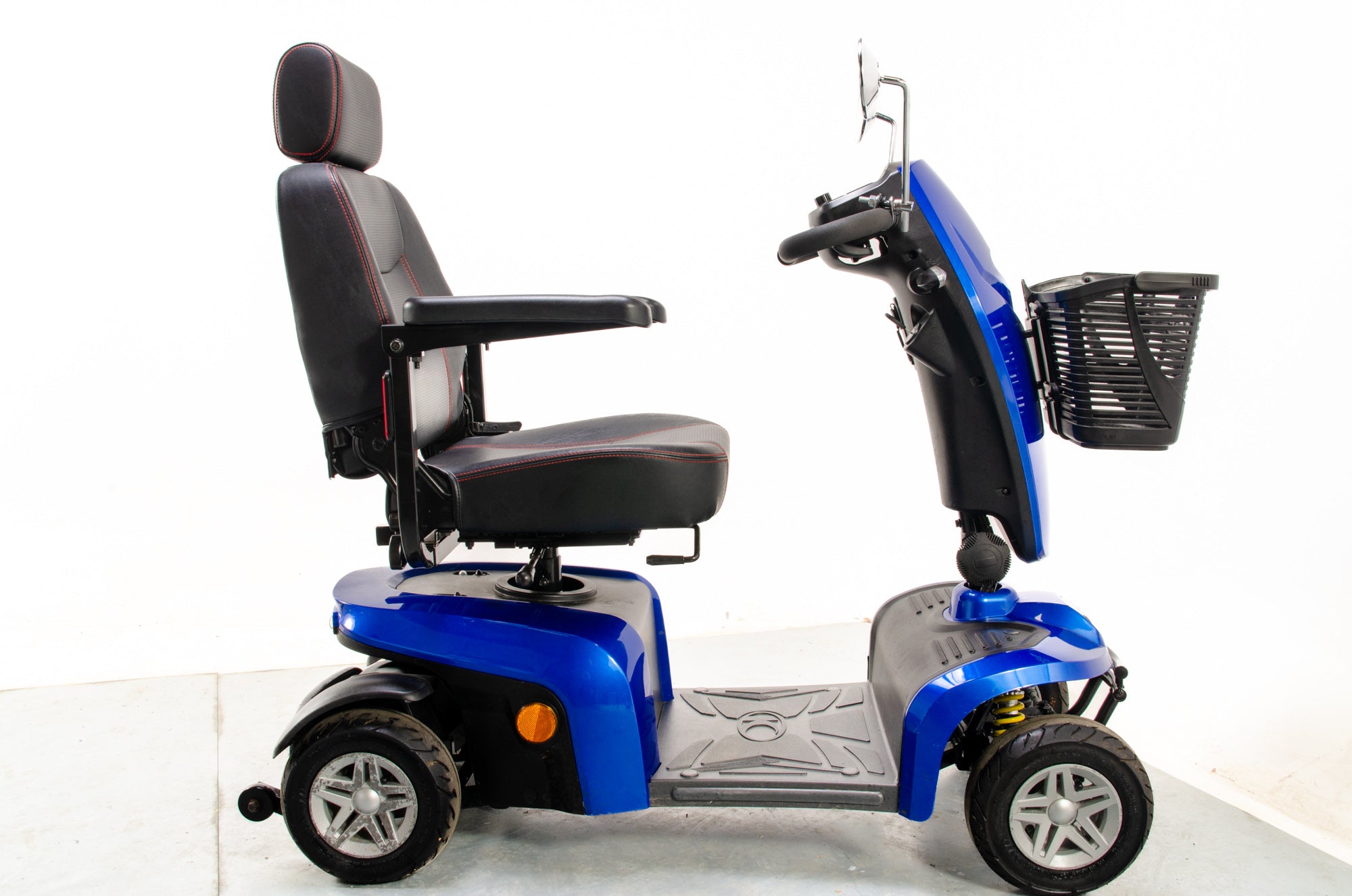 Kymco Komfy 4 Used Mobility Scooter Pavement Suspension Pneumatic Tyres Comfort 4mph Blue