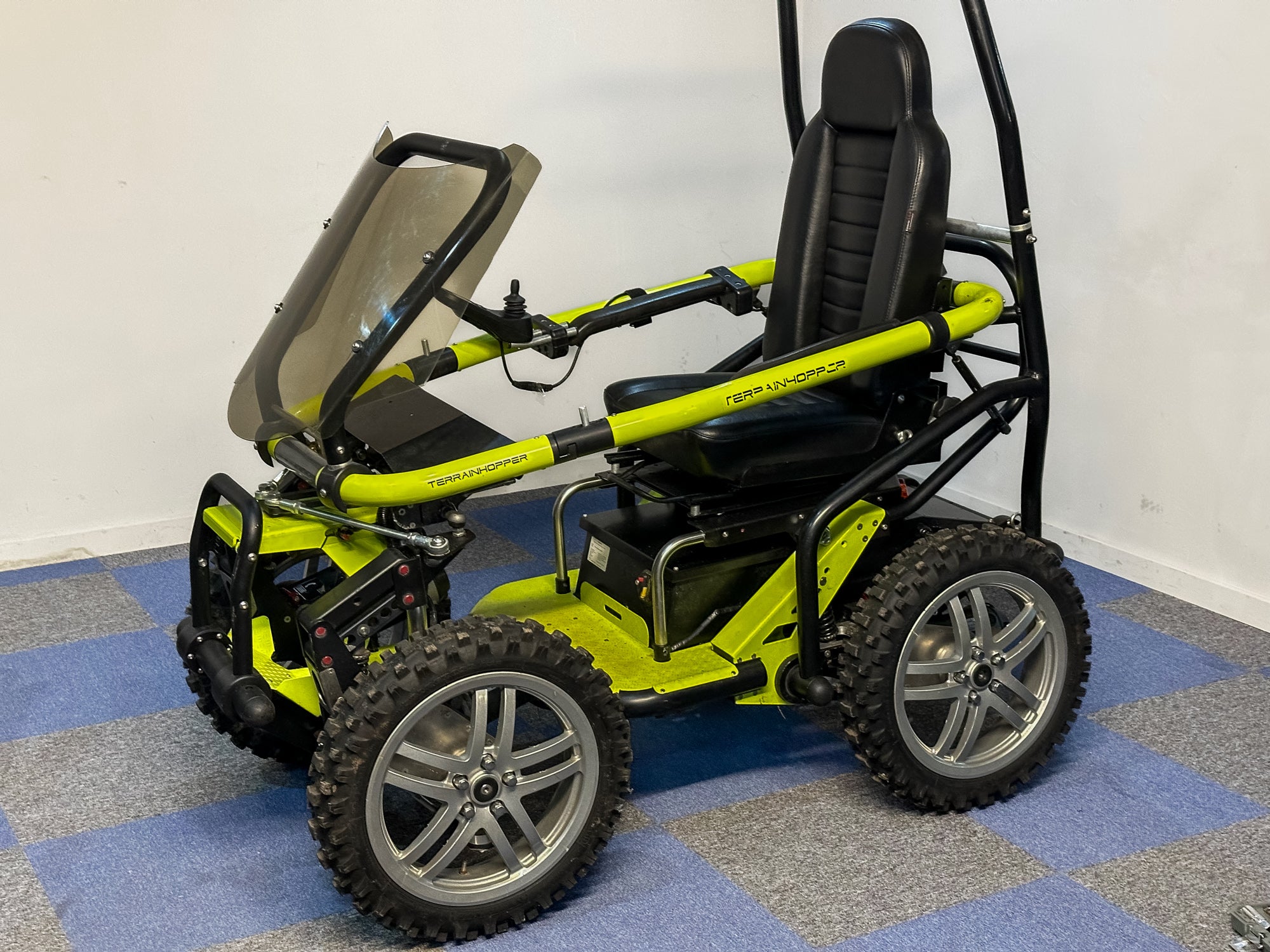 Terrainhopper Overlander 4 Off-Road All-Terrain Mobility Scooter Wheelchair Tramper Sand Rock 4WD