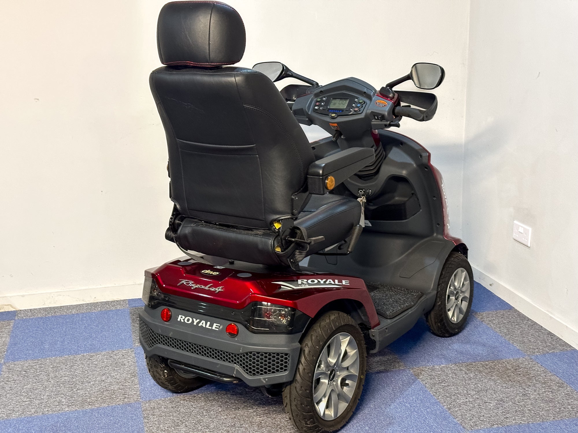 Drive Royale 4 8mph Large Luxury Class 3 Mobility Scooter Red