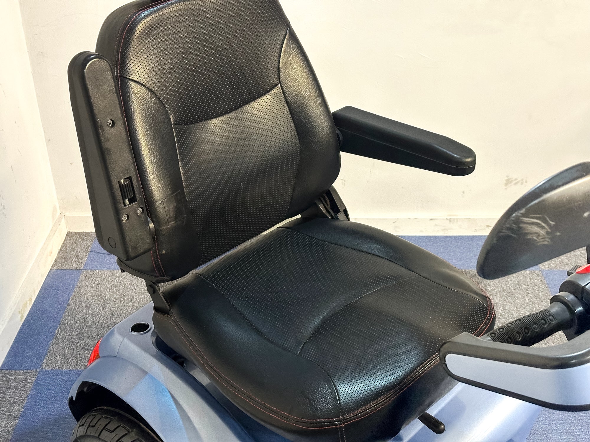 2019 TGA Breeze S4 Blue All-Terrain 8mph