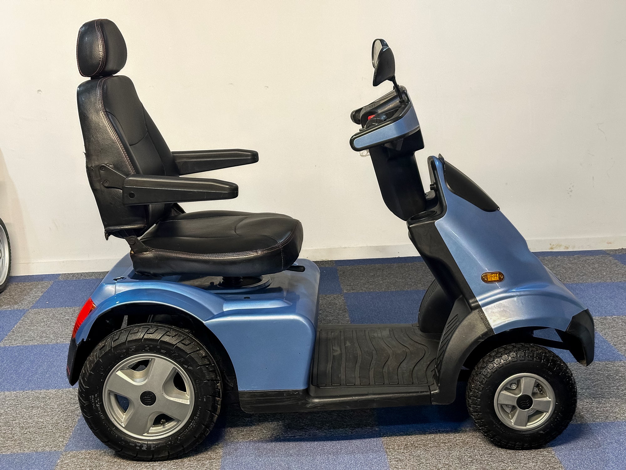 2019 TGA Breeze S4 Blue All-Terrain 8mph