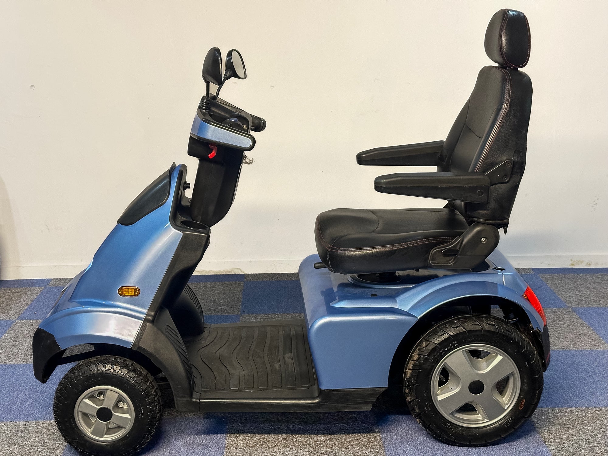 2019 TGA Breeze S4 Blue All-Terrain 8mph