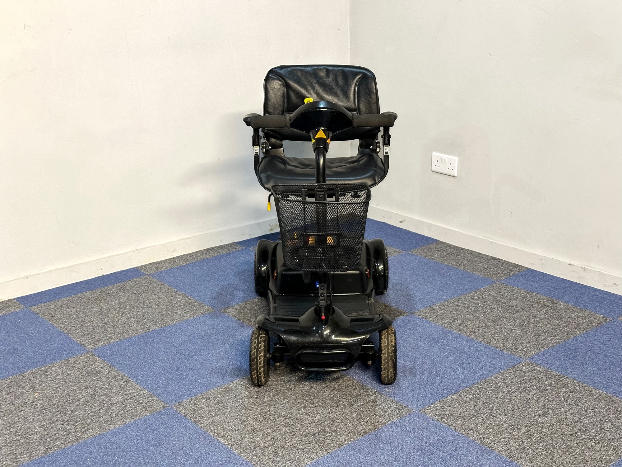 Rascal Ultralite 480 4mph Transportable Electric Mobility Boot Scooter Black