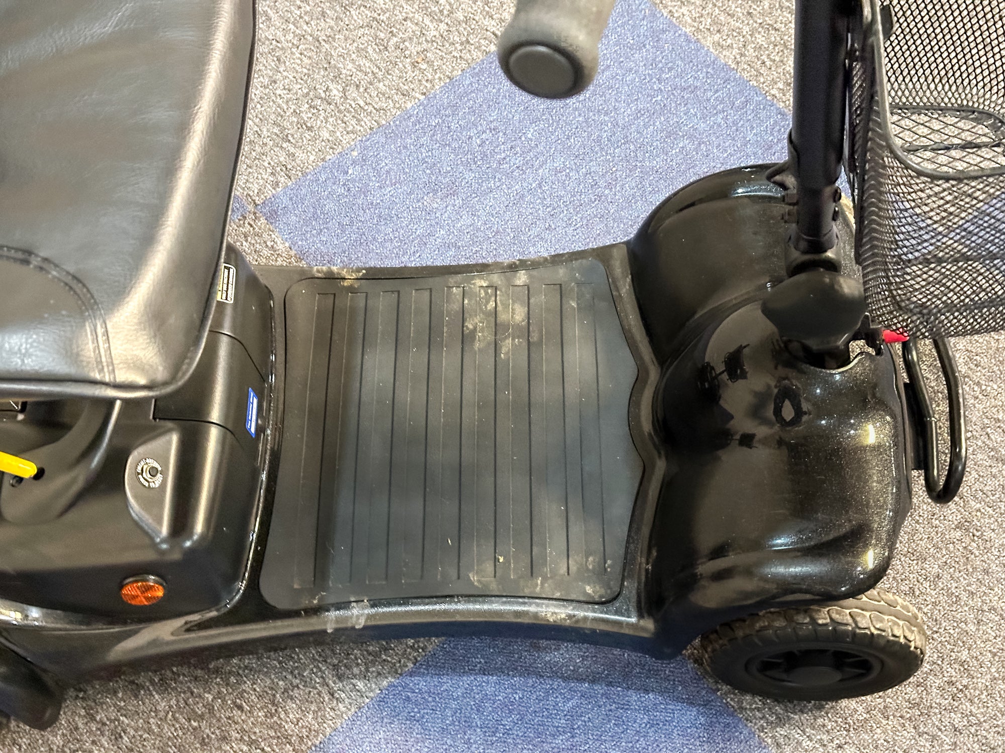 Rascal Ultralite 480 4mph Transportable Electric Mobility Boot Scooter Black