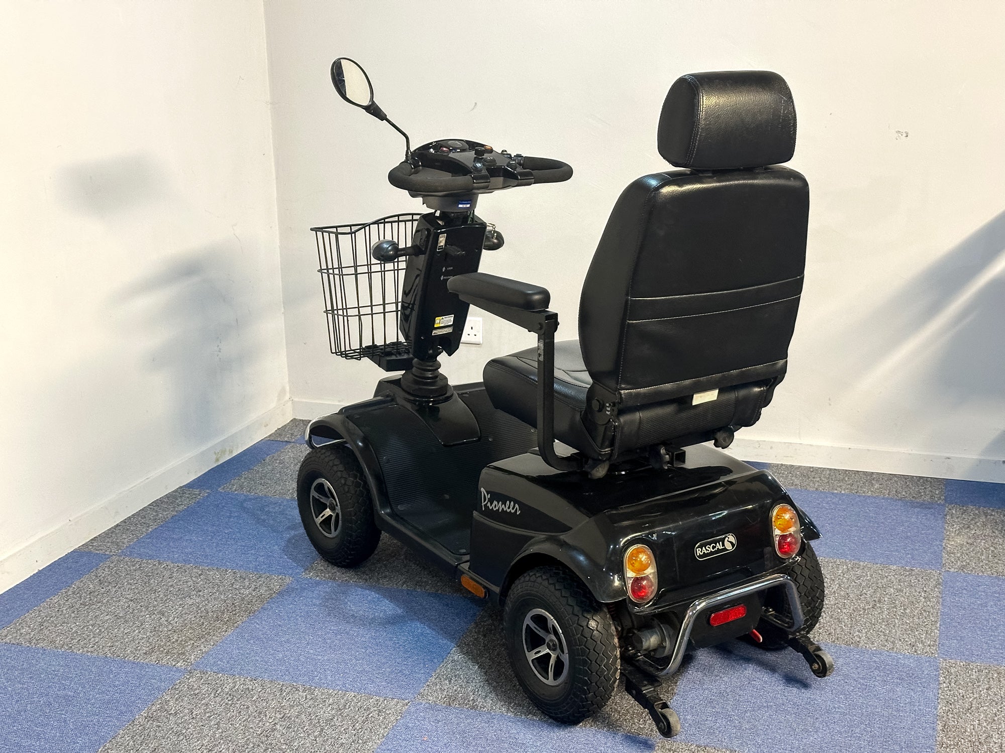 Rascal Pioneer Used Electric Mobility Scooter 8mph All-Terrain Suspension Off-Road Black 16192