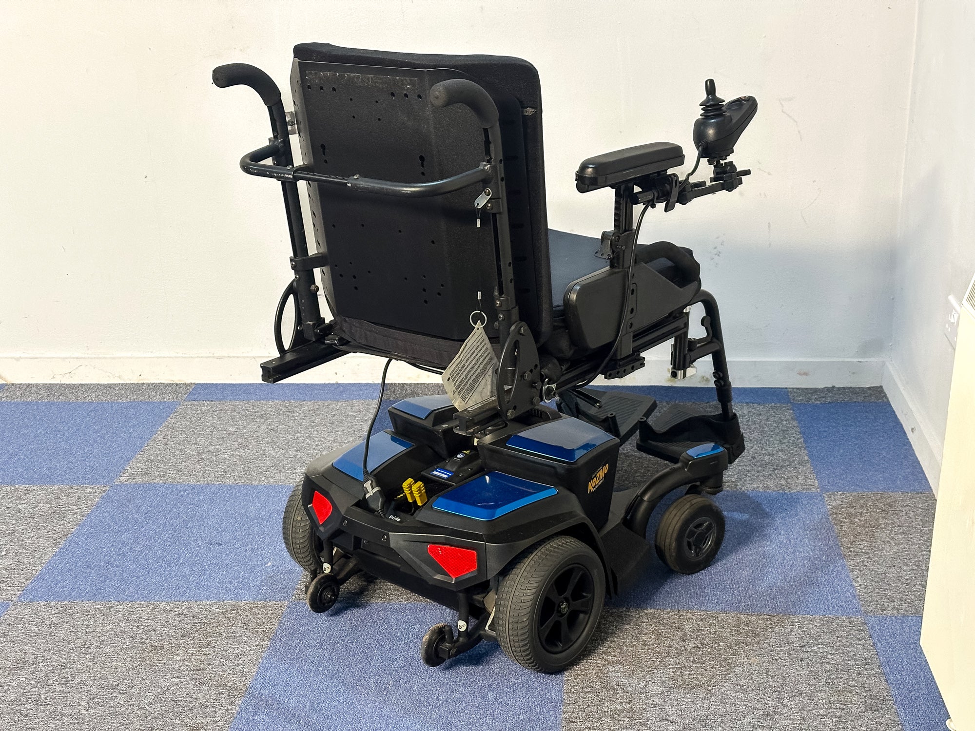 Quantum Kozmo Portable Powerchair Electric Wheelchair Indoor Pride Go-Chair Transport