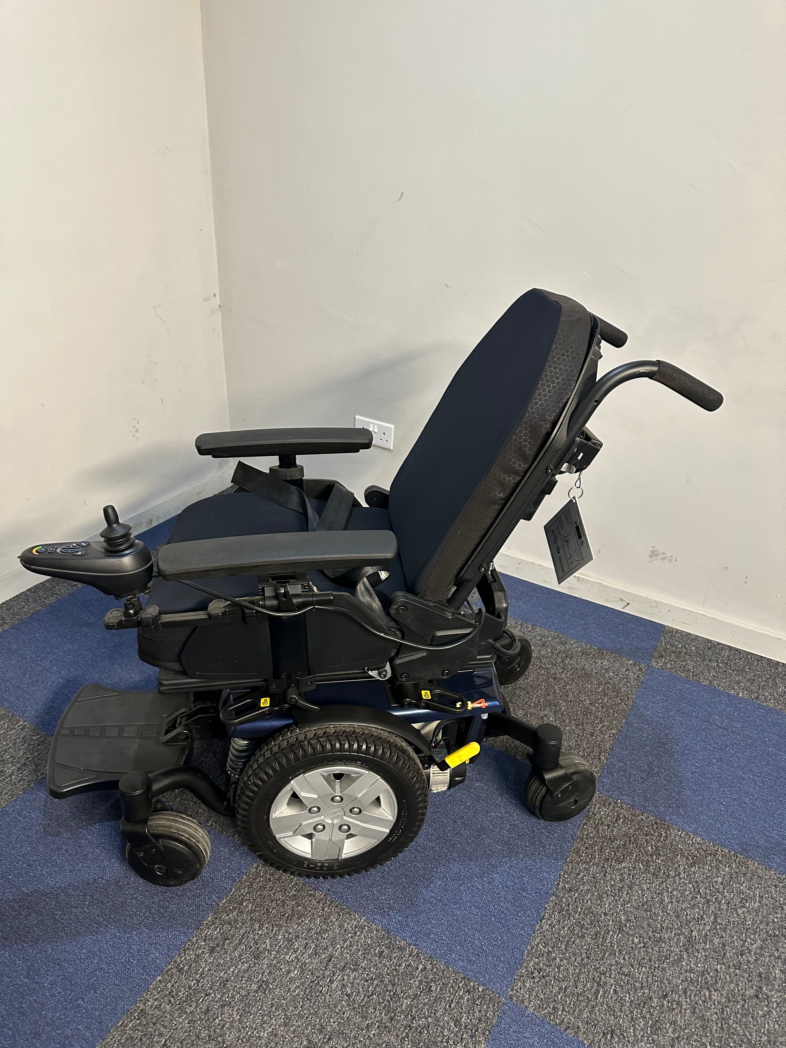 Pride Quantum Q4 Powerchair With Power Recline in Blue 4mph