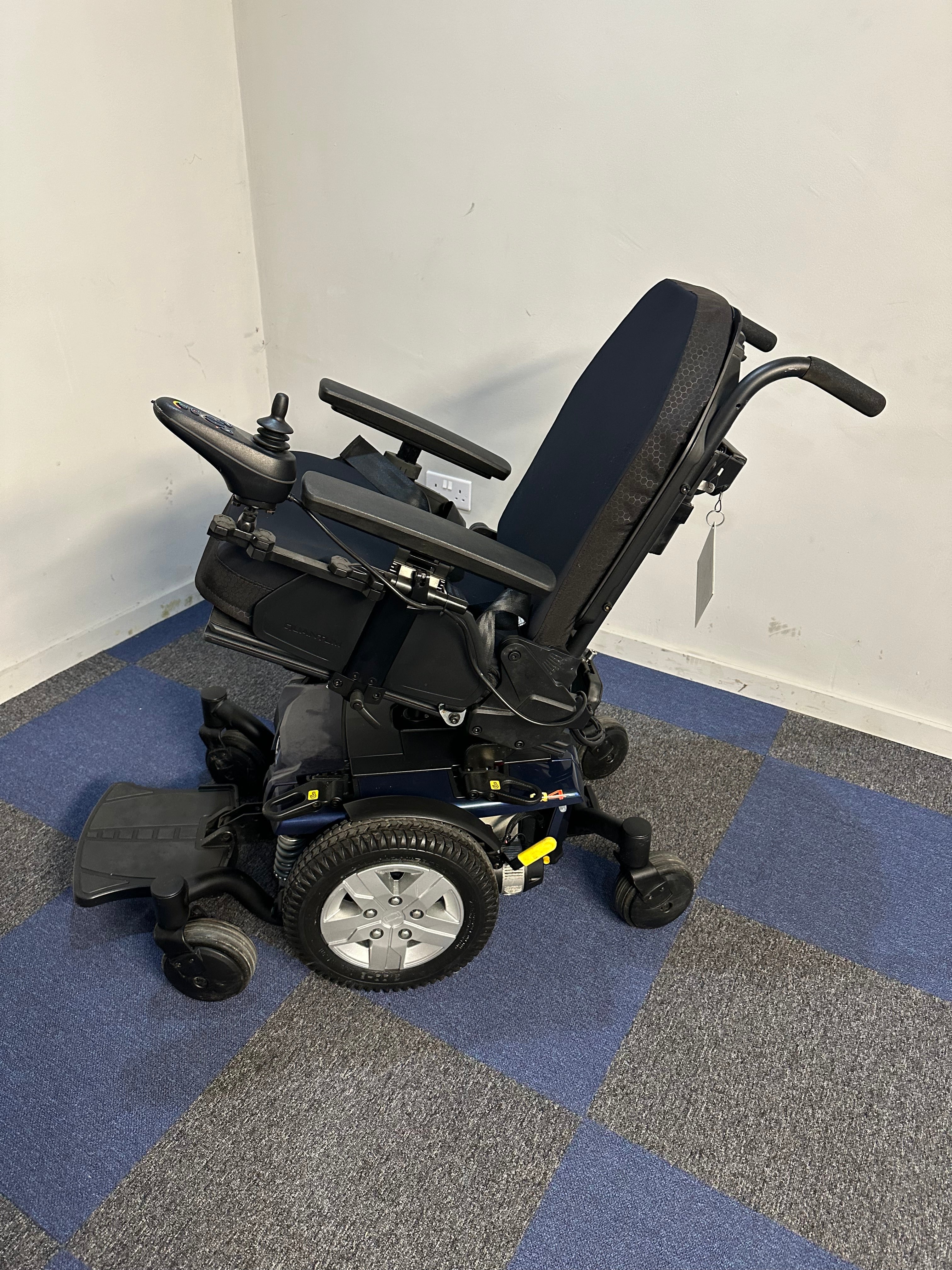 Pride Quantum Q4 Powerchair With Power Recline in Blue 4mph