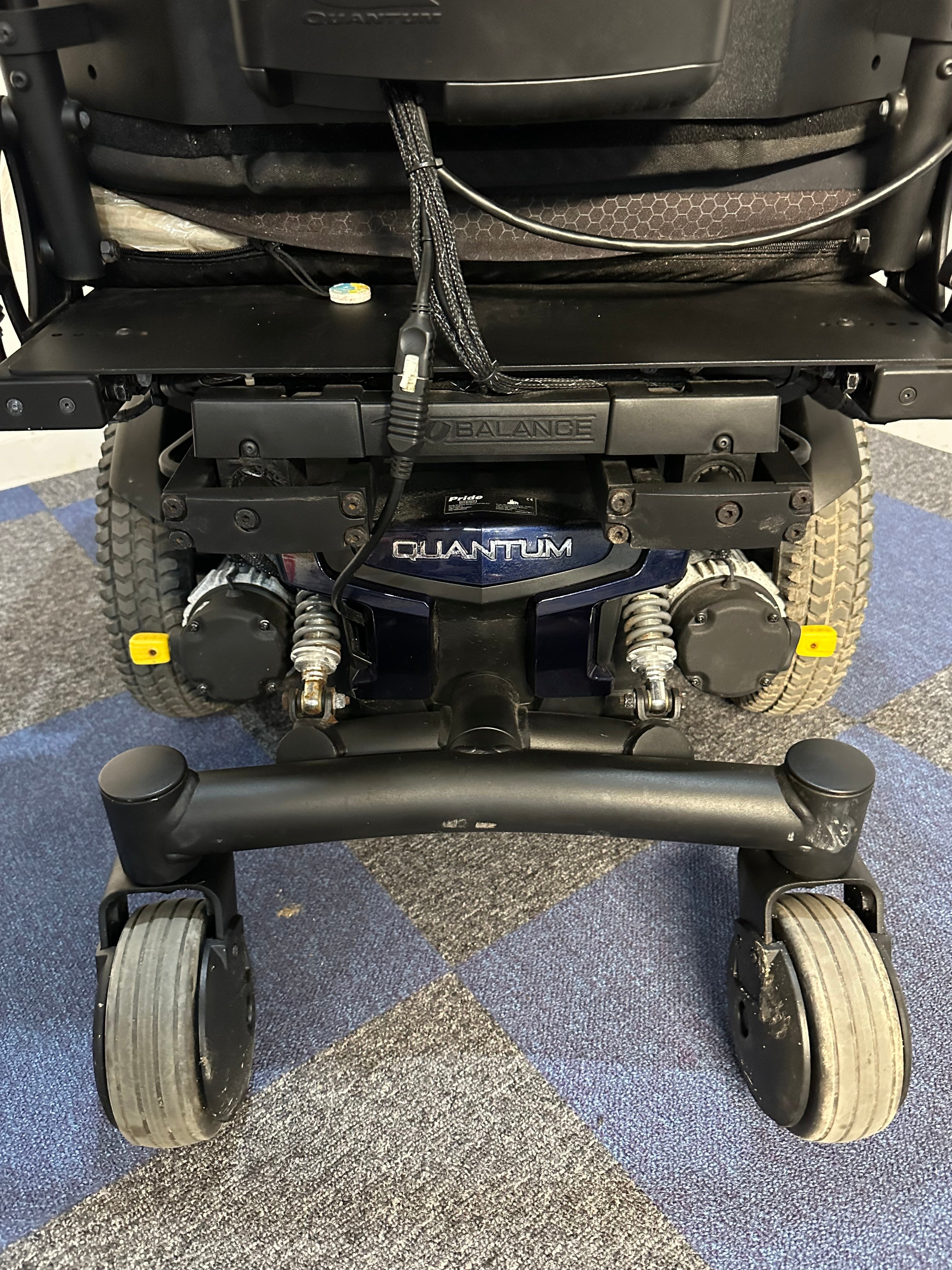 Pride Quantum Q6 EDGE HD Black Bariatric Electric Wheelchair Powerchair With Power Tilt Heavy-Duty