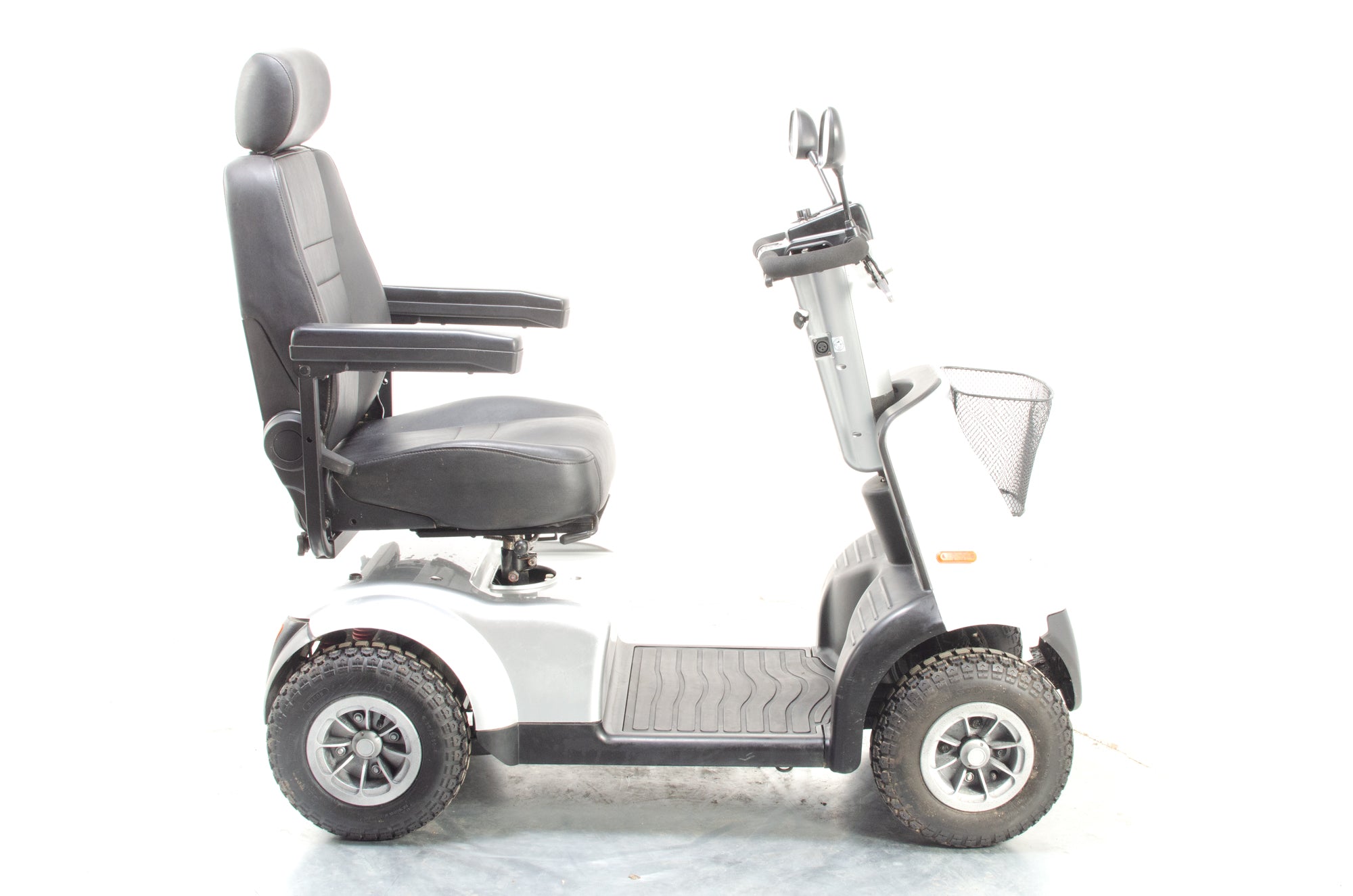 TGA Breeze Midi 4 Used Electric Mobility Scooter 8mph Road Pavement Suspension All-Terrain