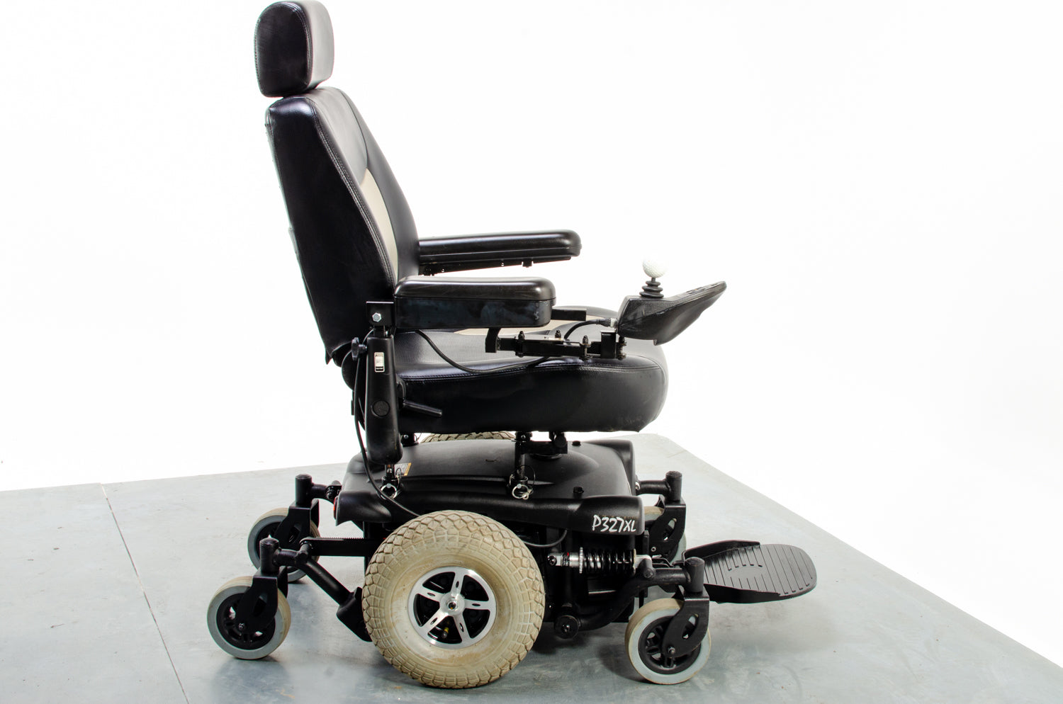 P327XL Used Powerchair Electric Mobility Wheelchair 32 Stone Bariatric Heavy-Duty