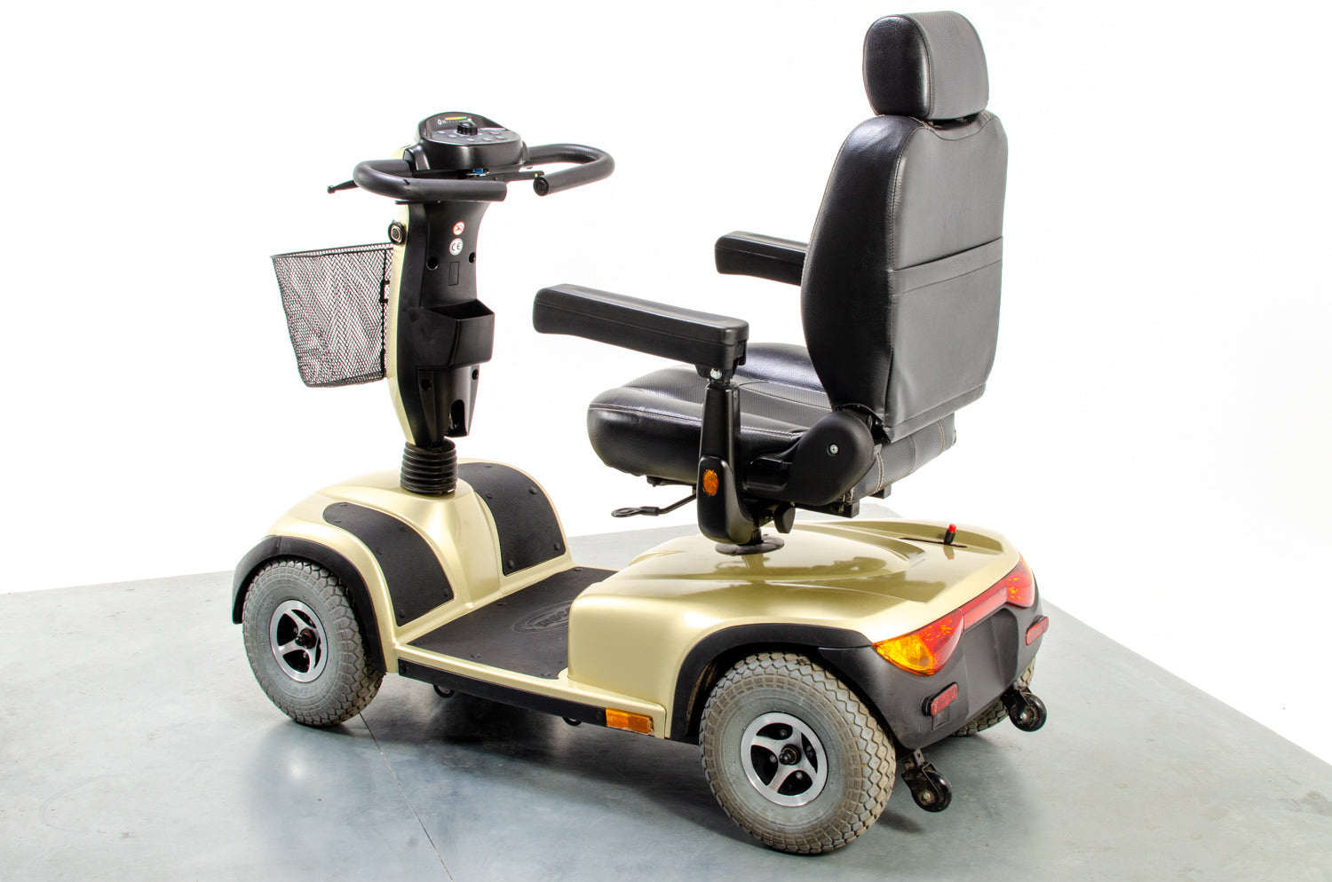 2015 Invacare Comet Large Comfort Mobility Scooter