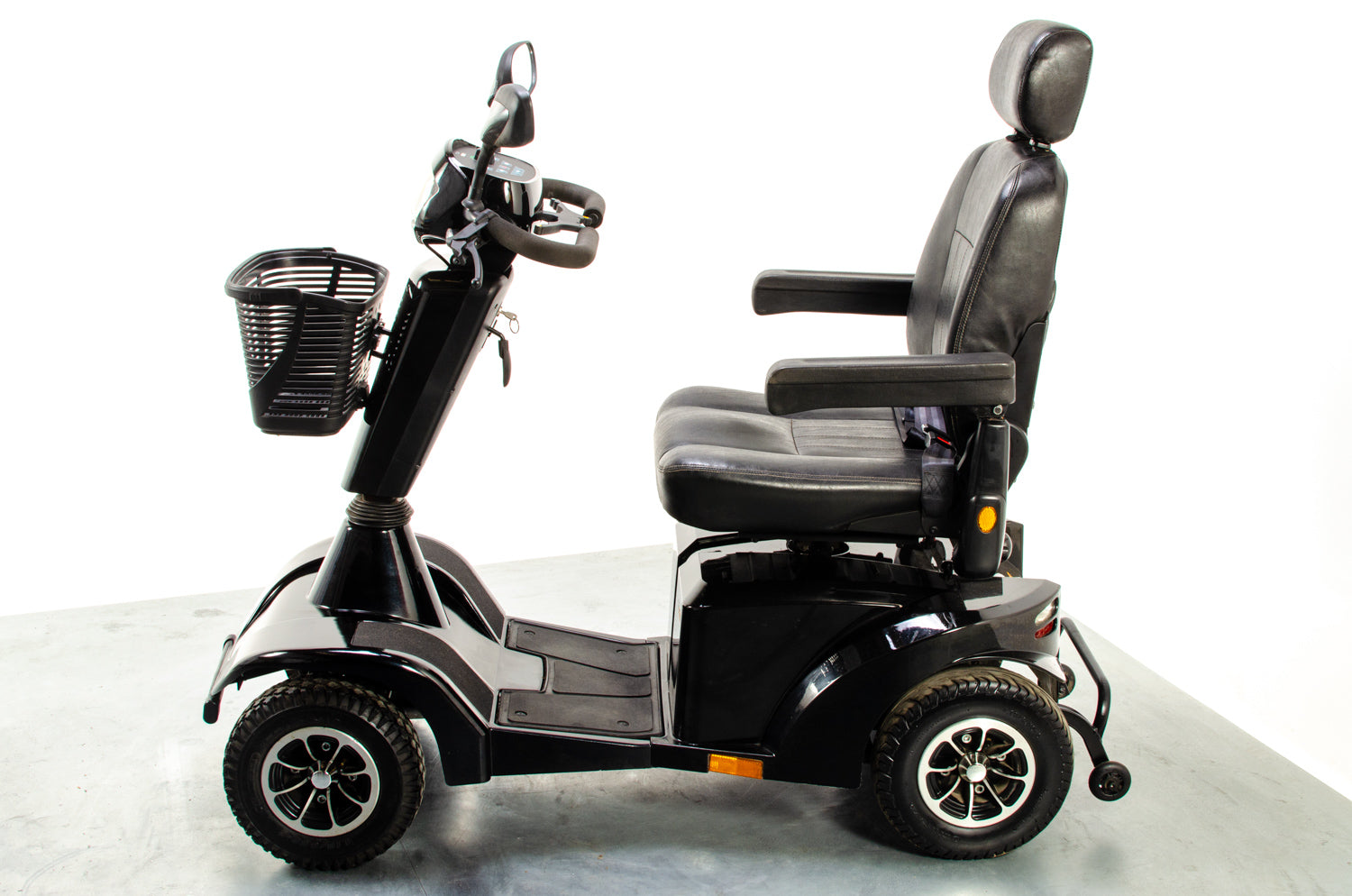 Sterling S700 Used Mobility Scooter Large 8mpoh All-Terrain Sunrise Medical