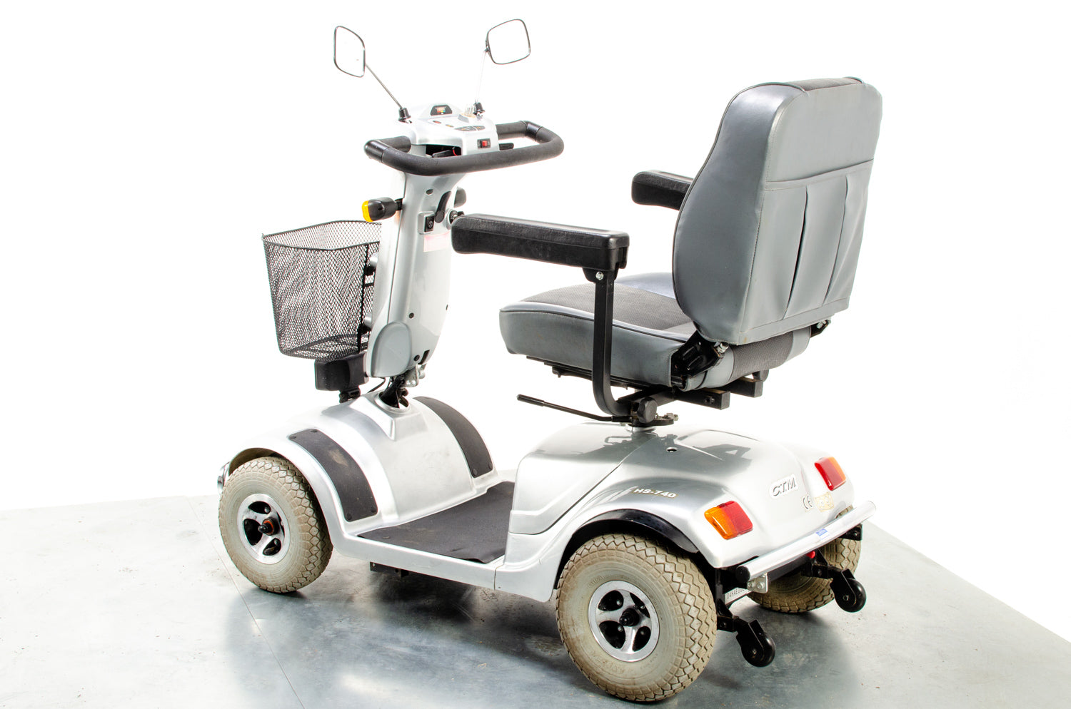 CTM HS-740 Used Mobility Scooter Midsize Pavement Comfy Bariatric Pneumatic Tyres Silver