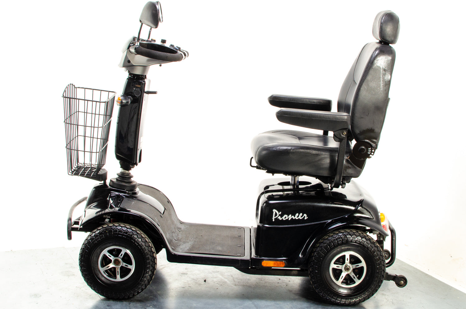 Rascal Pioneer Used Electric Mobility Scooter 8mph Off-Road All-Terrain Suspension Black