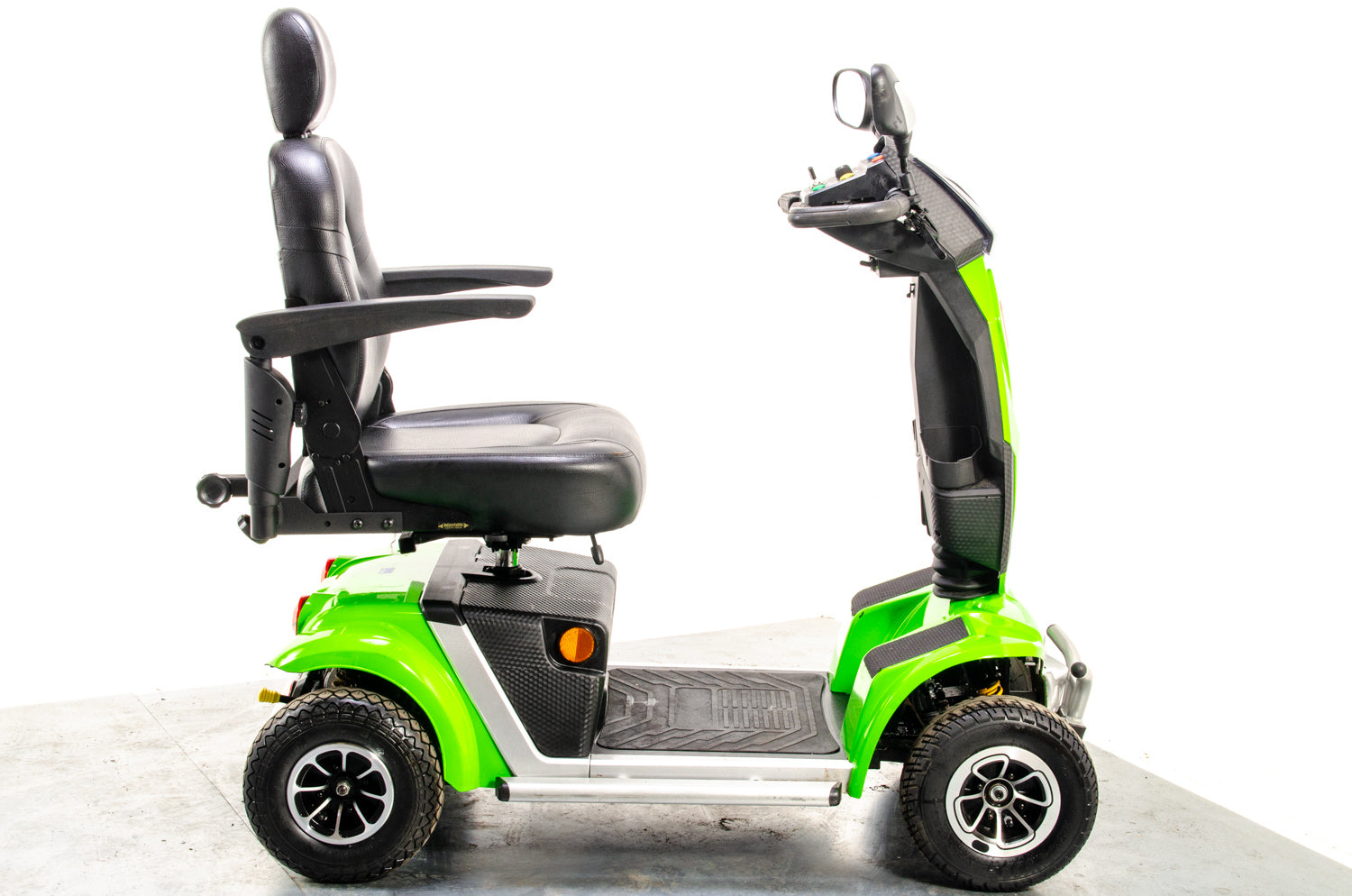 Monarch Vogue Sport Used Mobility Scooter 8mph Road Legal All Terrain Pneumatic Green