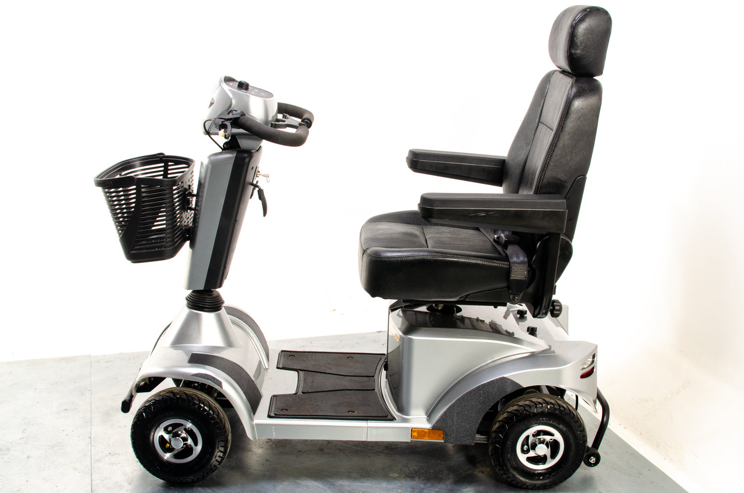Sunrise Medical Sterling S400 Used Mobility Scooter Silver Midsize Pneumatic Pavement 13287