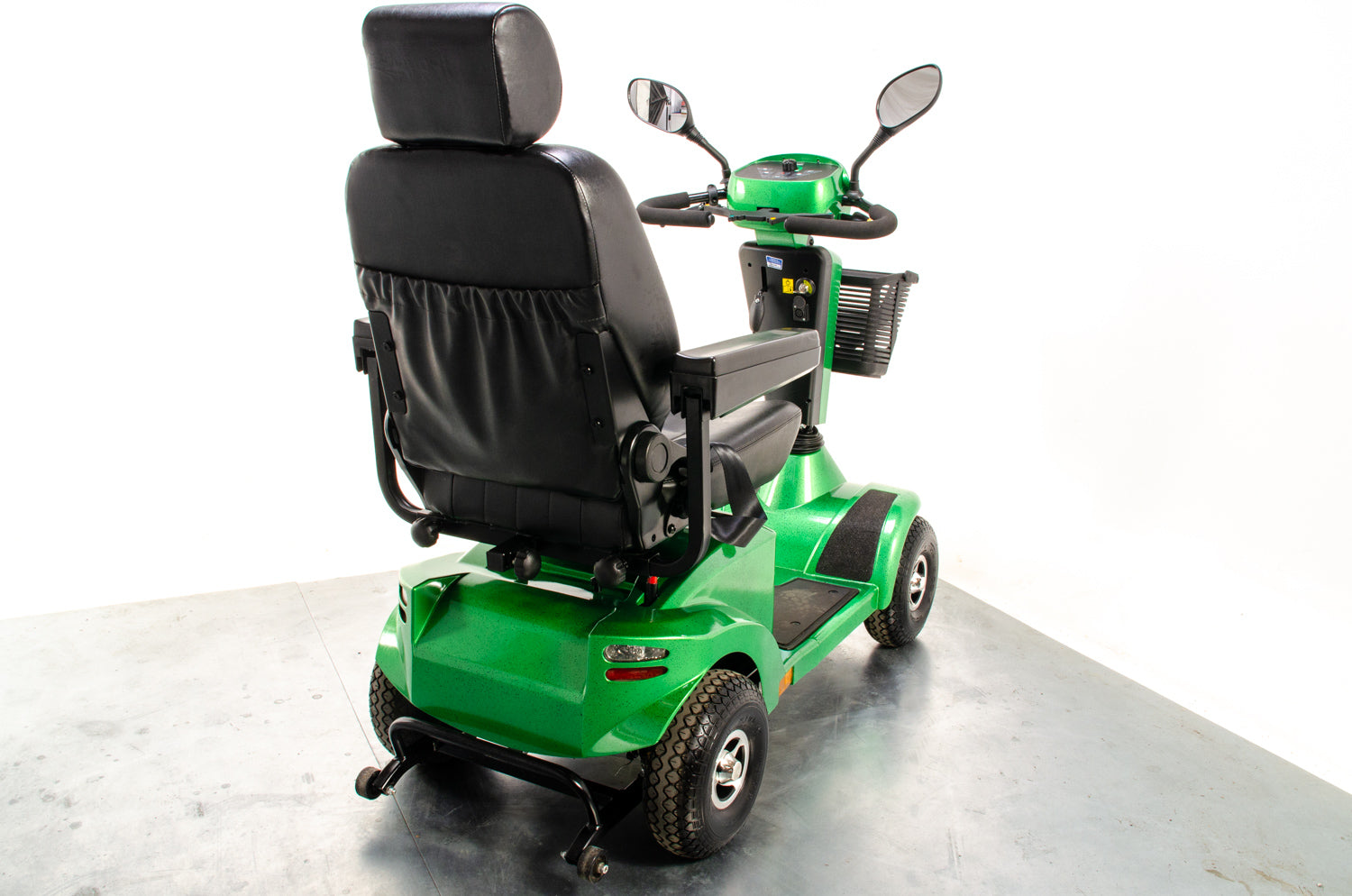 Sunrise Medical Sterling S425 Used Mobility Scooter 8mph Christmas Tree Sparkle Midsize Pneumatic Pavement 13296