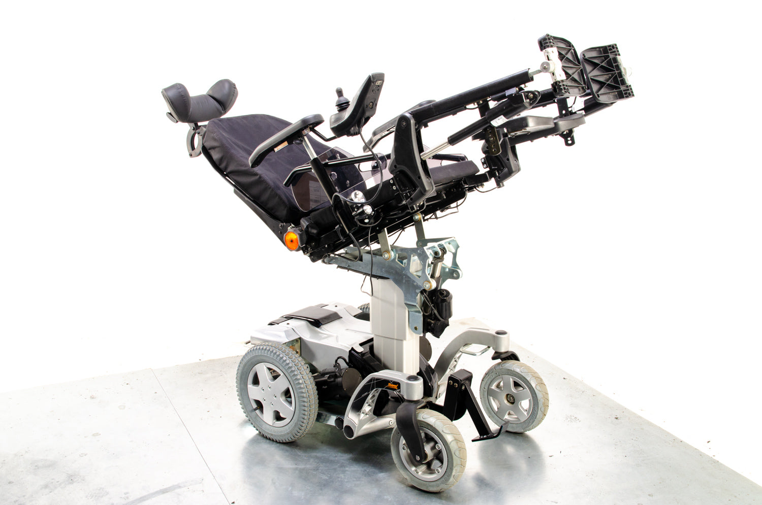 Invacare Storm 4 Electric Wheelchair Powerchair Power Riser Tilt Elevating Leg Rests Used Second Hand 13543