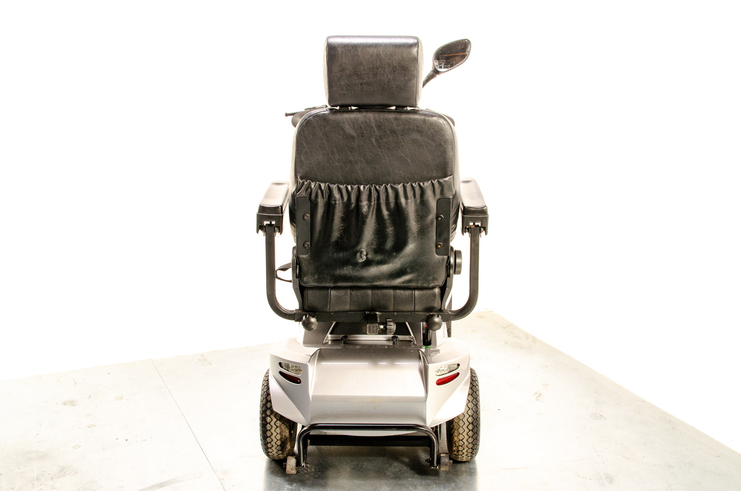 Sterling S425 Used Mobility Scooter All-Terrain 8mph Midsize Pneumatic Pavement 13979
