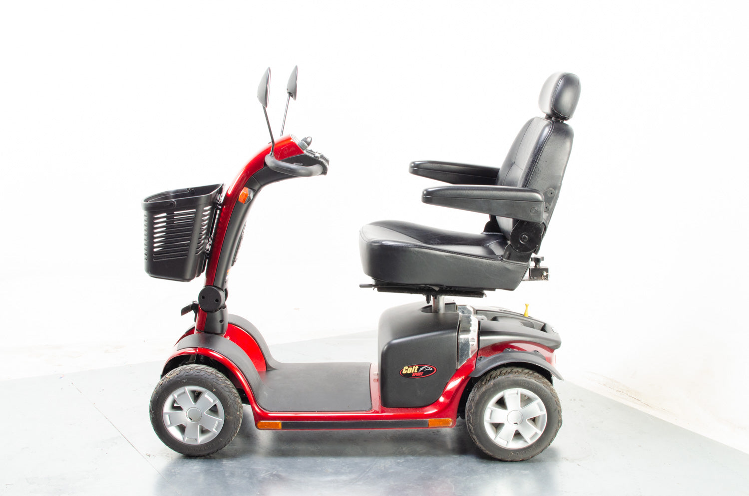 2016 Pride Colt Sport 8mph Mid Size Transportable Mobility Boot Scooter in Red