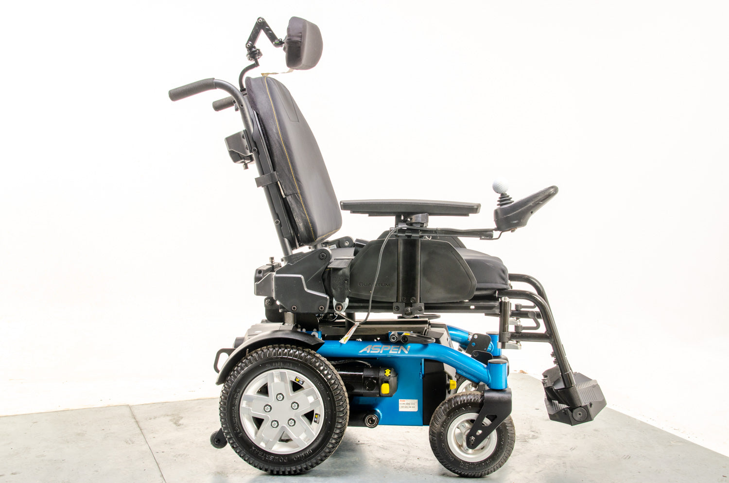Pride Quantum Aspen Compact Powerchair Electric Wheelchair rear-wheel drive