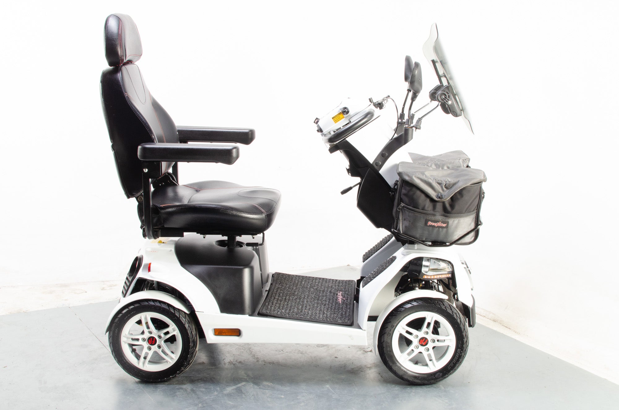 Freerider FR1 Electric Mobility Scooter Used 8mph Large Road Legal