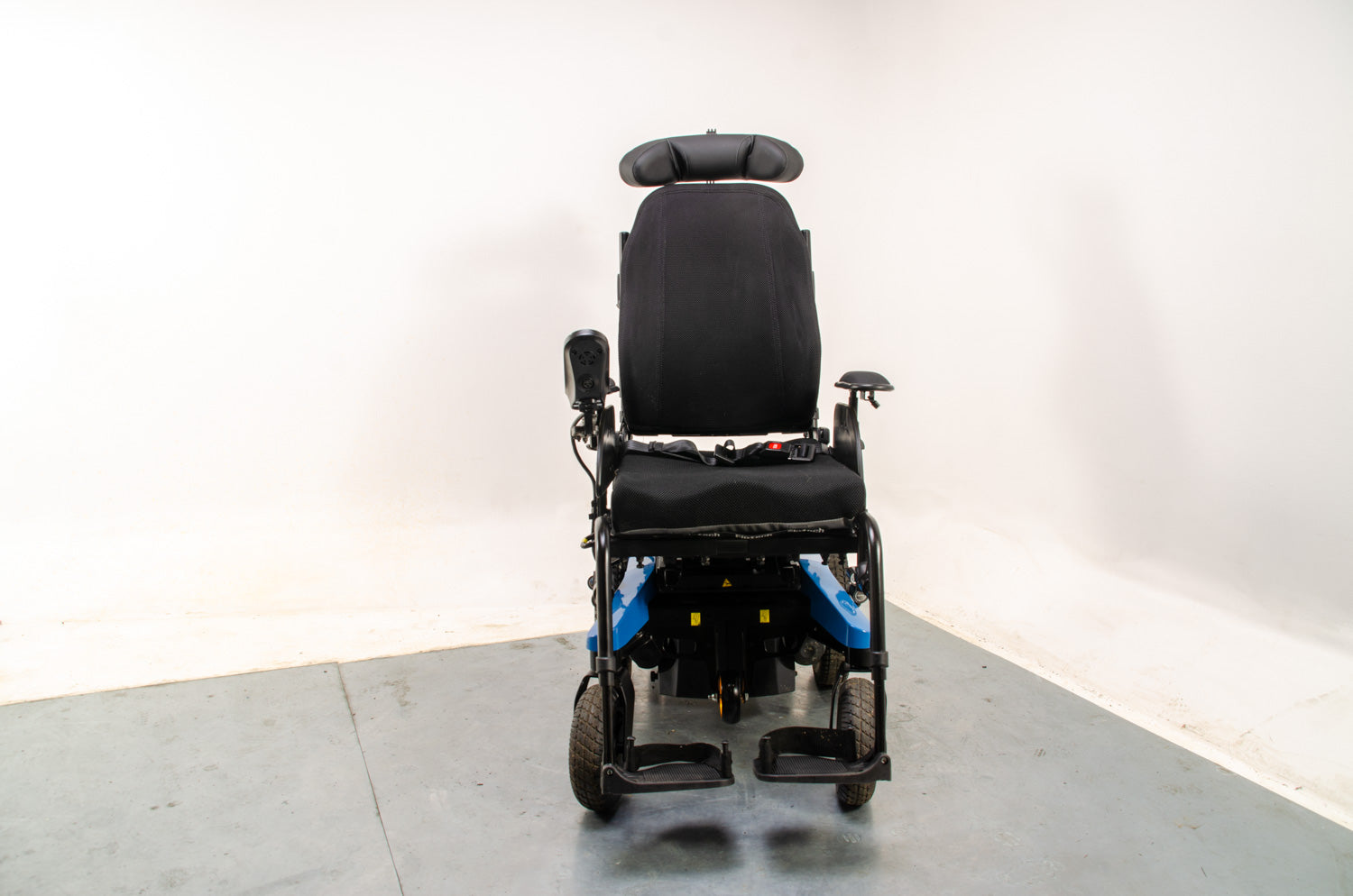 2021 Invacare Aviva RX40 Powerchair with Lift and Raiser 8mph