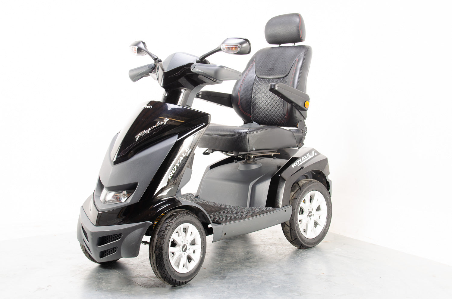 Drive Royale 4 8mph Large Comfort Class 3 Mobility Scooter in Black